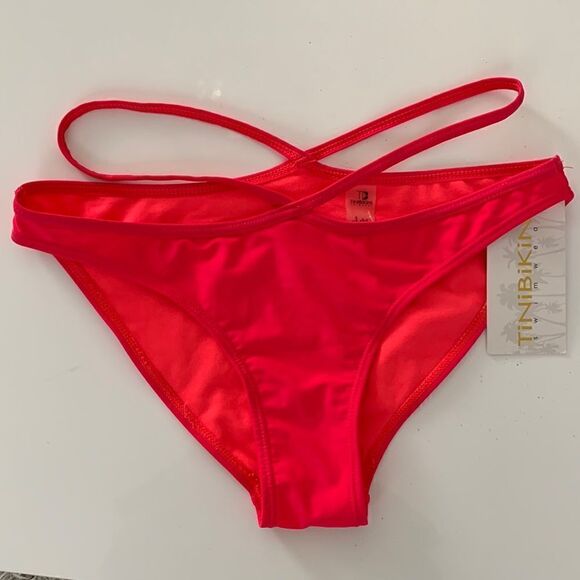 NWT Tinibikini Swimwear Hot Pink Bikini Bottom Size M - Picture 1 of 4